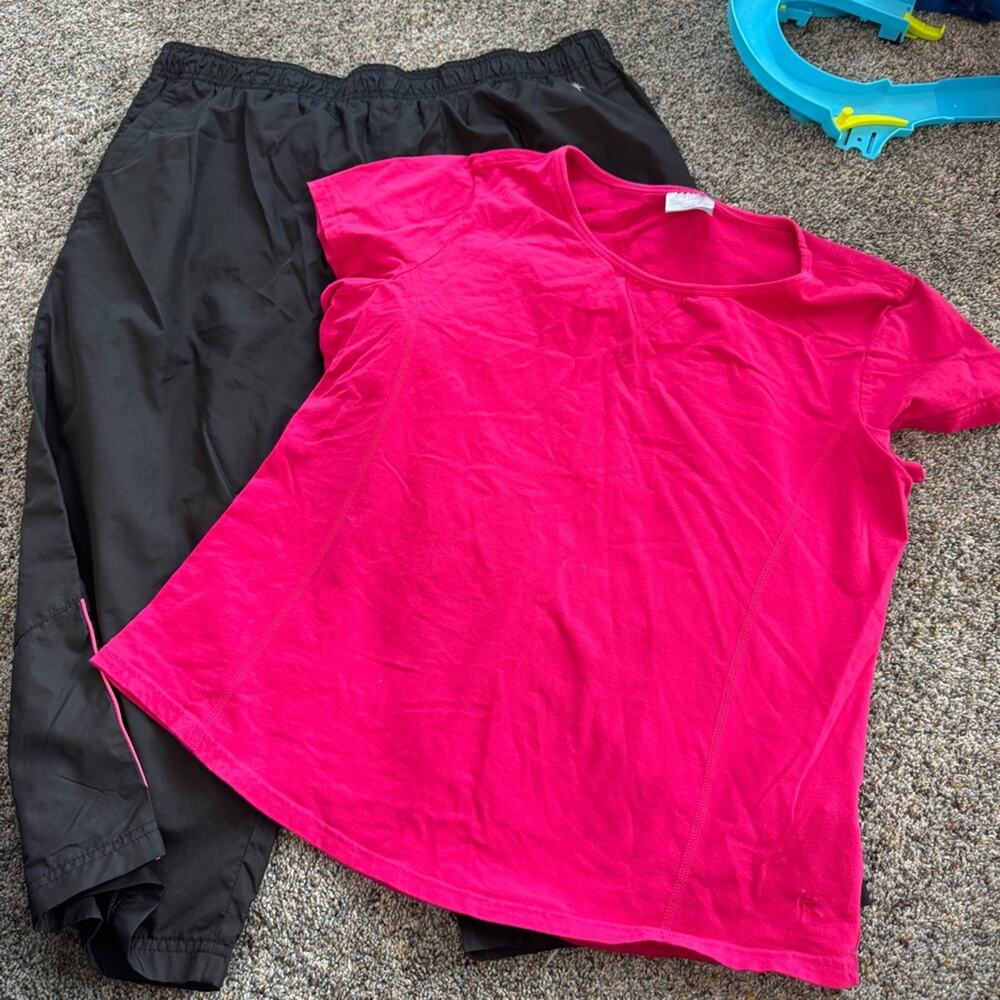 2 Piece SET Danskin Now Black & Pink Active Wear Shirt Wind Suit Capris Size XL